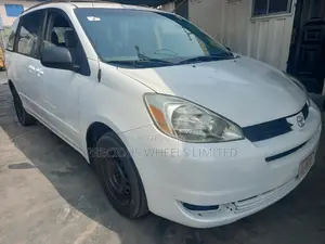 Toyota Sienna 2005 White