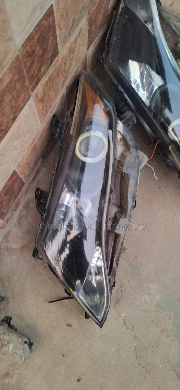 Headlamp Venza 2009-2014