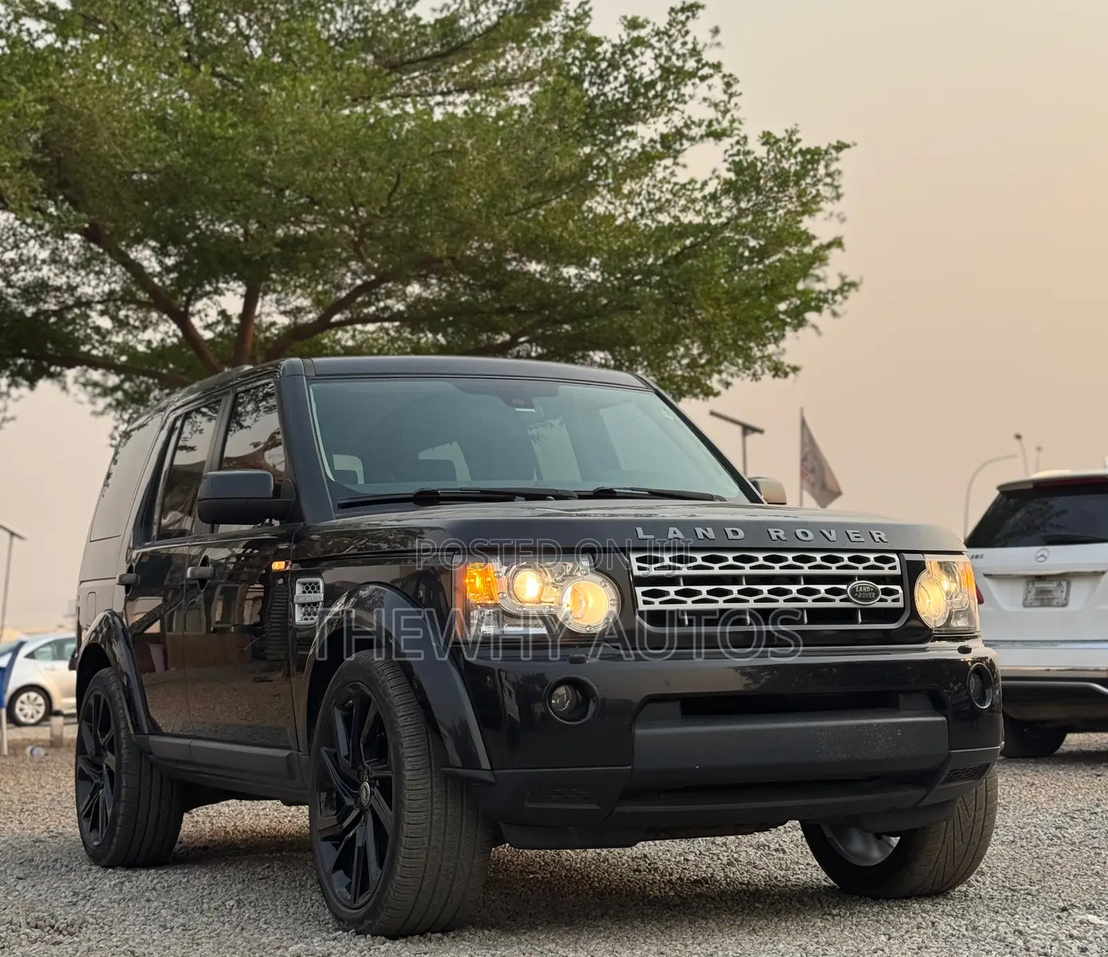 Land Rover Lr4 HSE 2012 Black