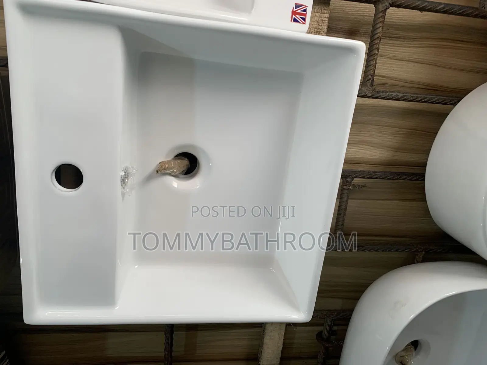 Cantertop Wash Hand Basin