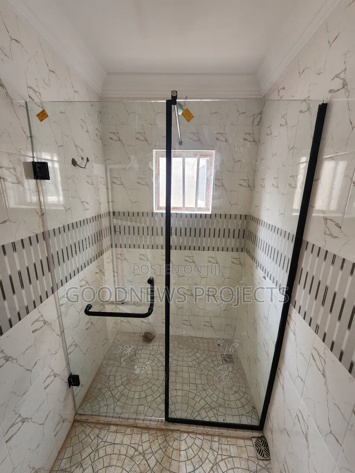 Black Hinged Toilet Glass Partitioning