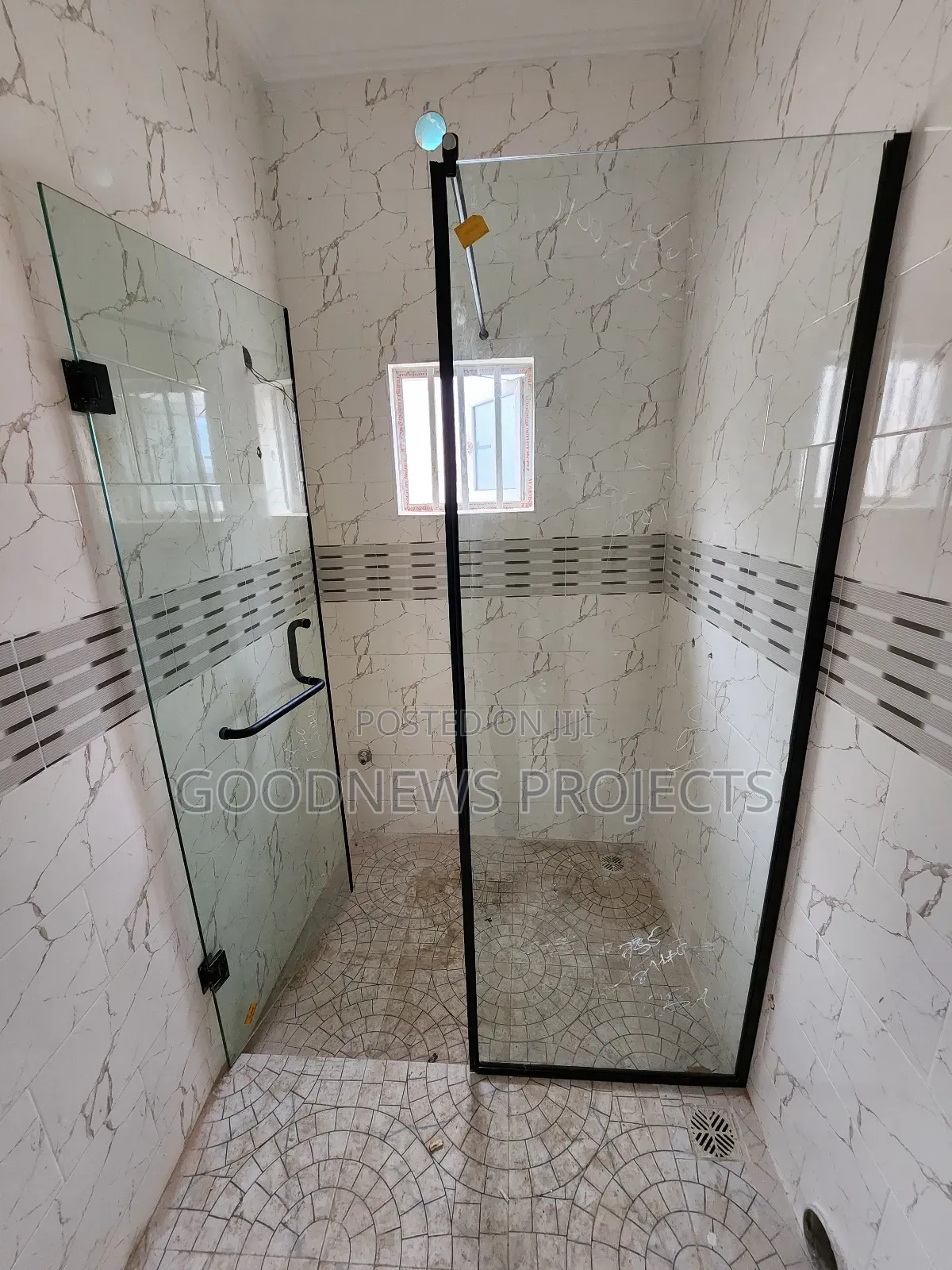 Black} Hinged Shower Glass Door