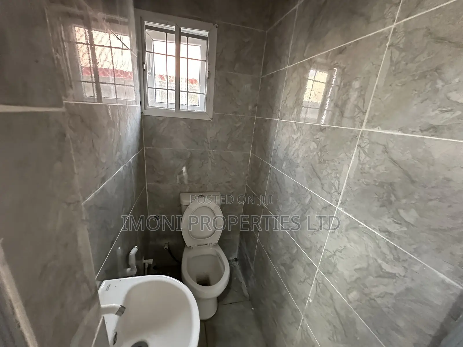 2bdrm Block of Flats in Fo1, Kubwa for rent