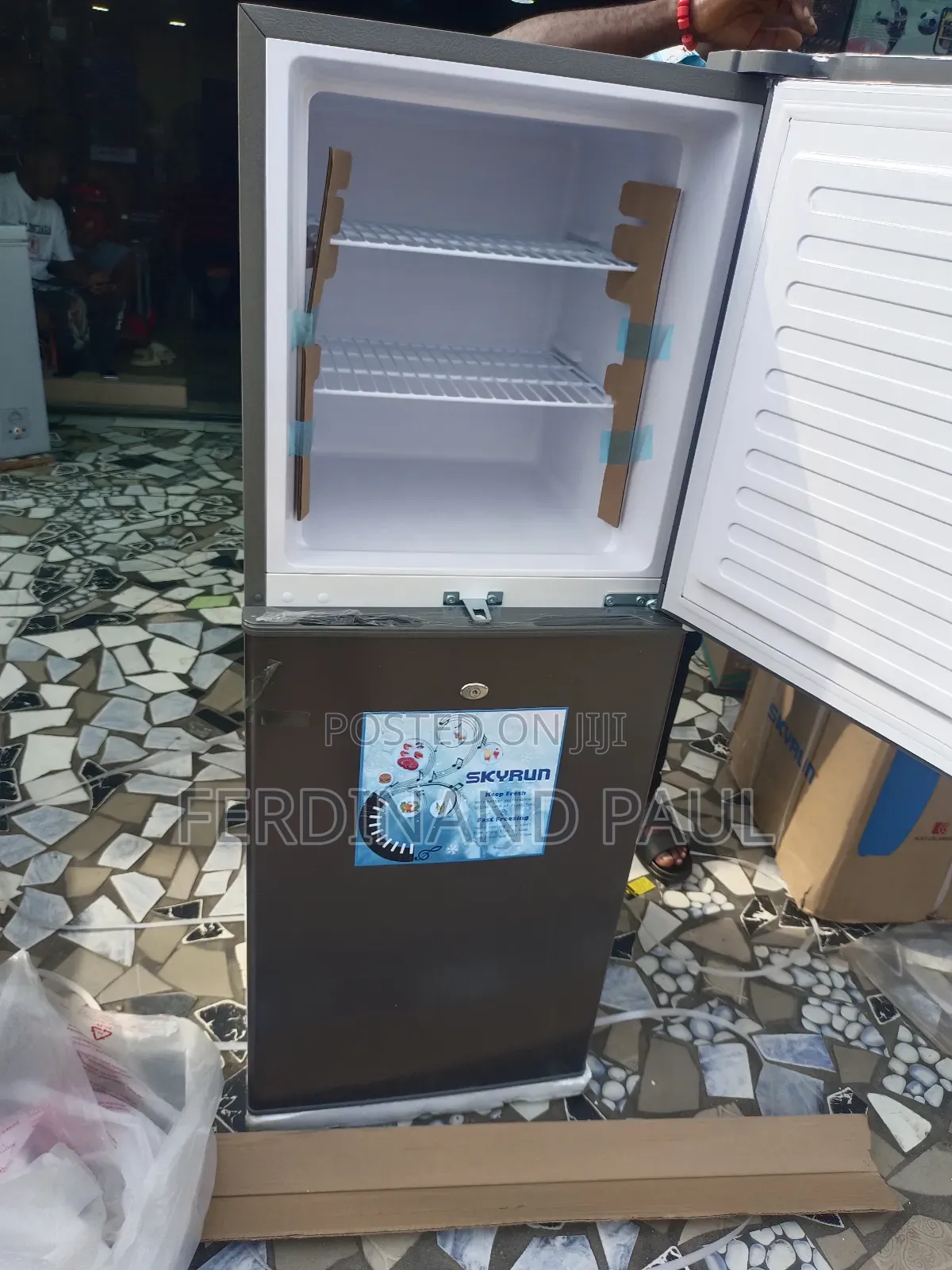 Skyrun Fridge 195
