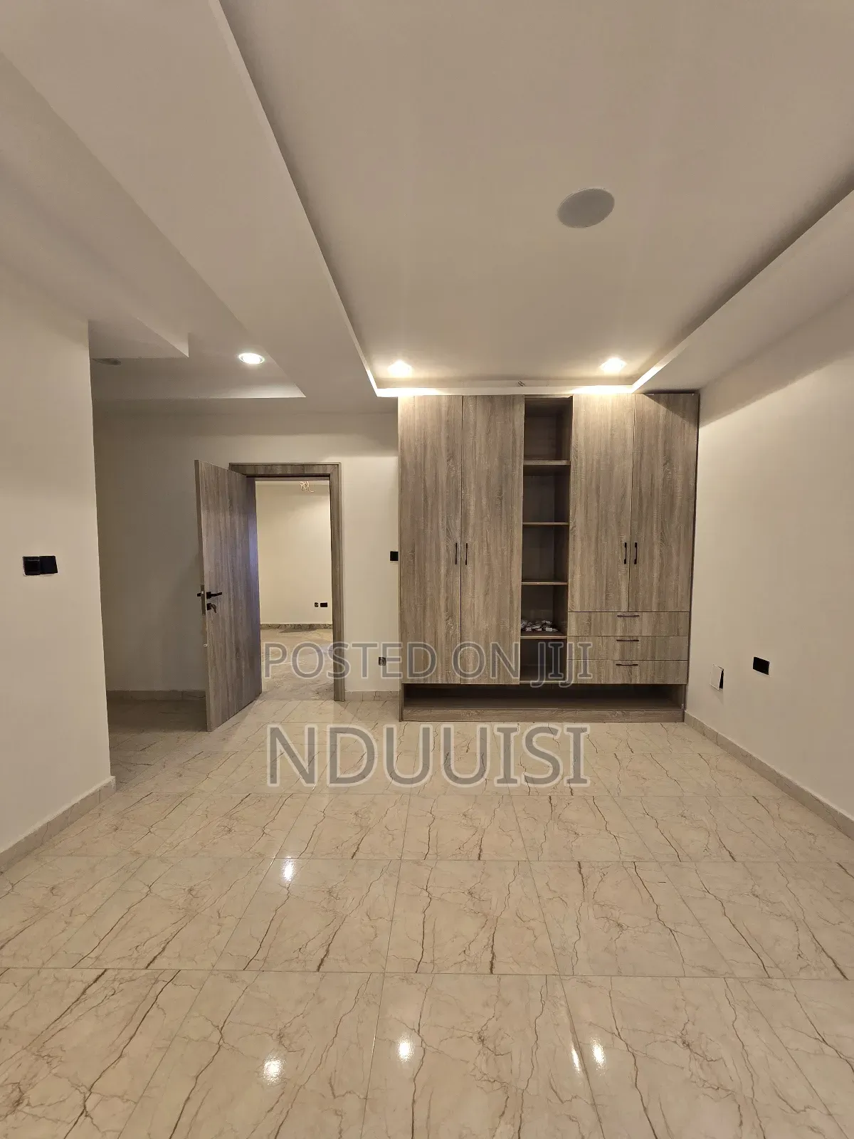 4bdrm Duplex in Life Camp for sale