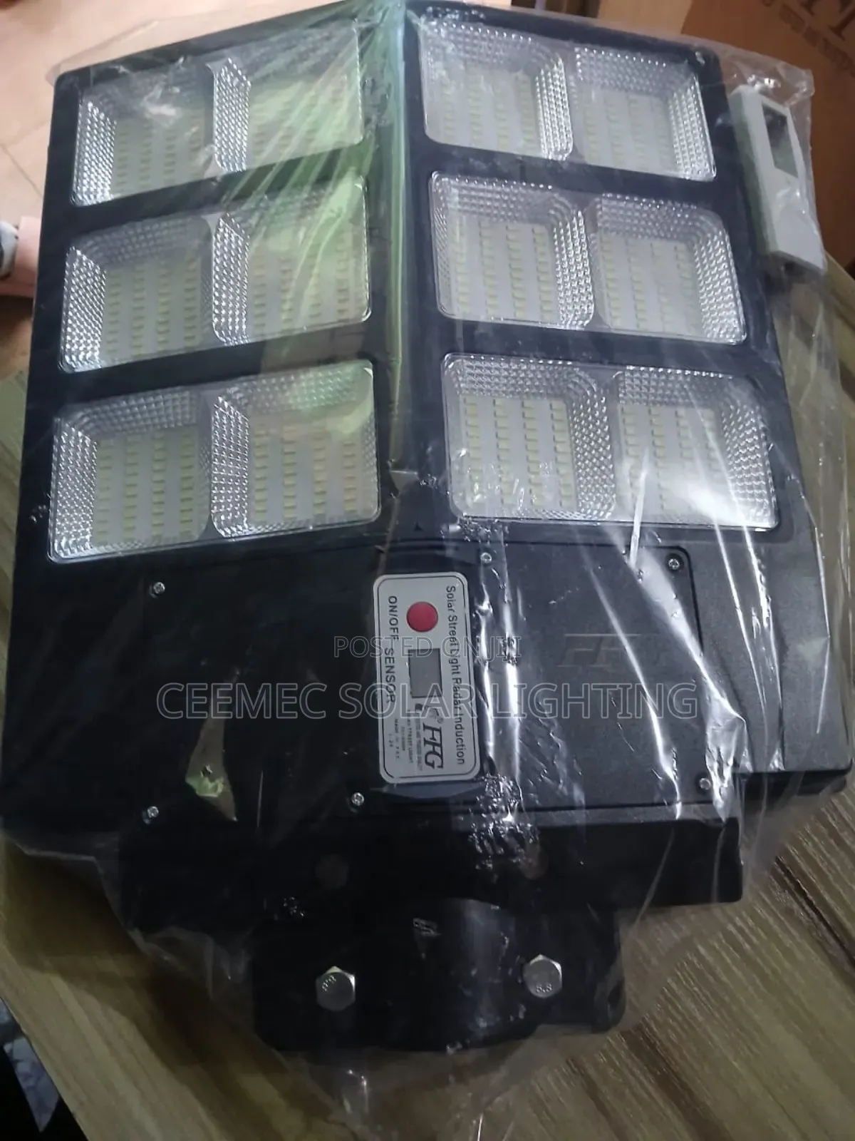 High Quality Solar Street-Light 12-Eye