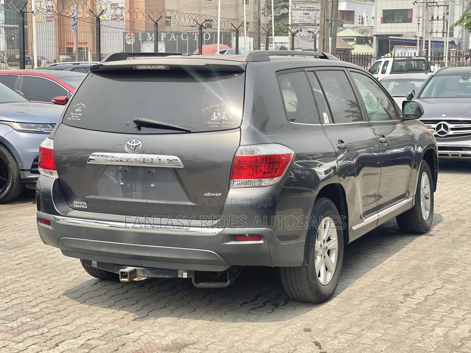 Toyota Highlander SE 2011 Gray