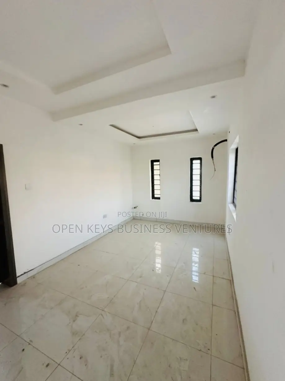 5 Bedroom Duplex With Penthouse and Bq