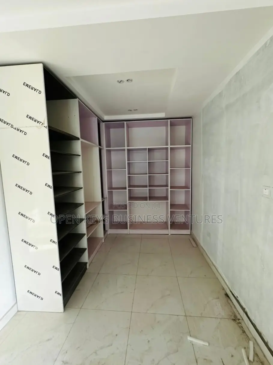 5 Bedroom Duplex With Penthouse and Bq