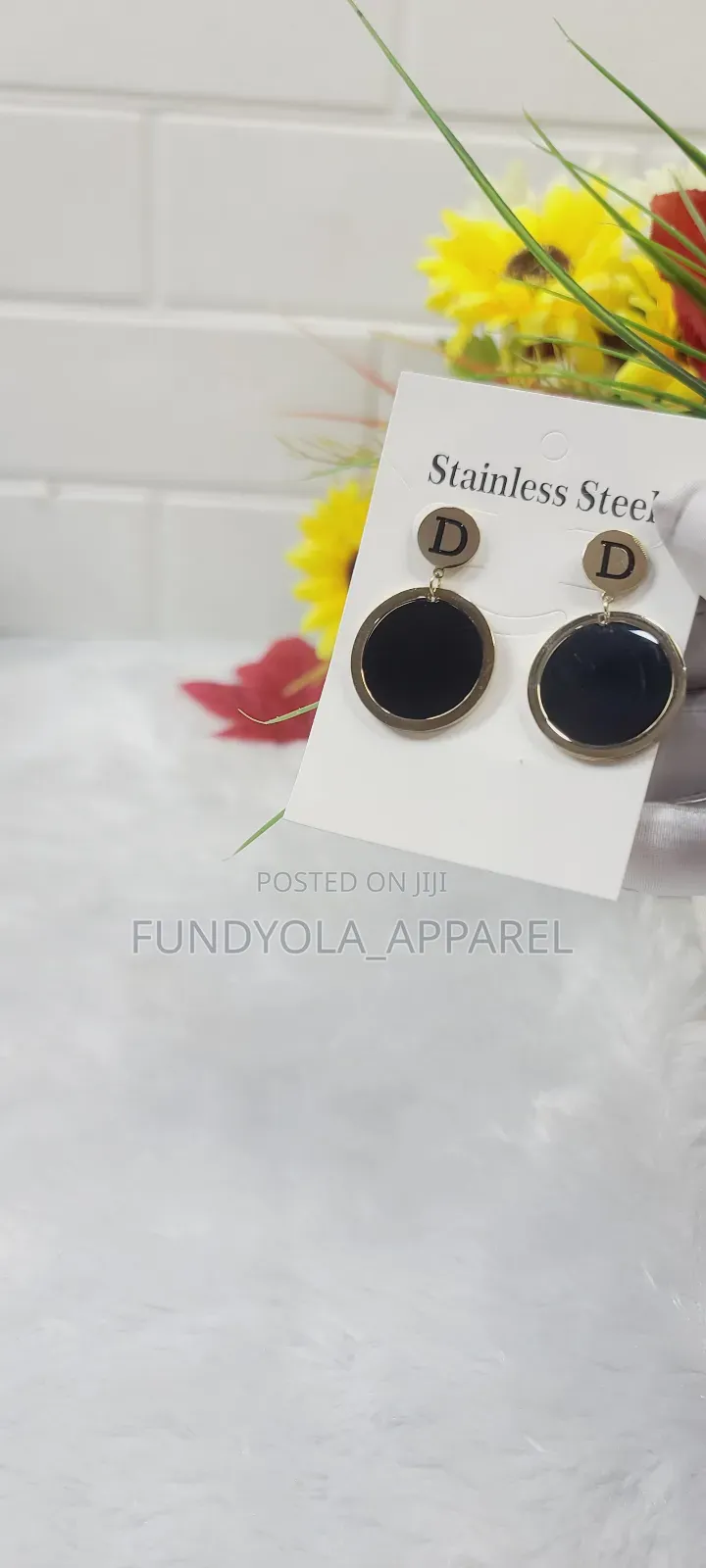 Female Round Black Earrings