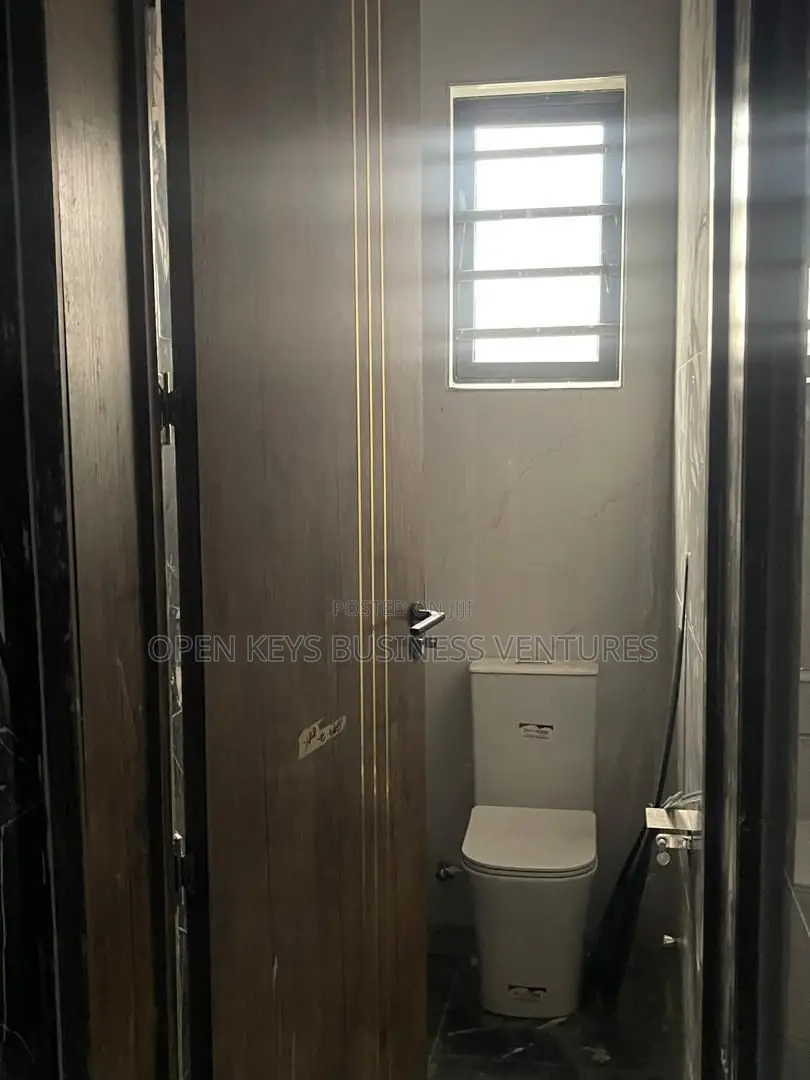 Smartly Eqipped 4 Bedroom Duplex