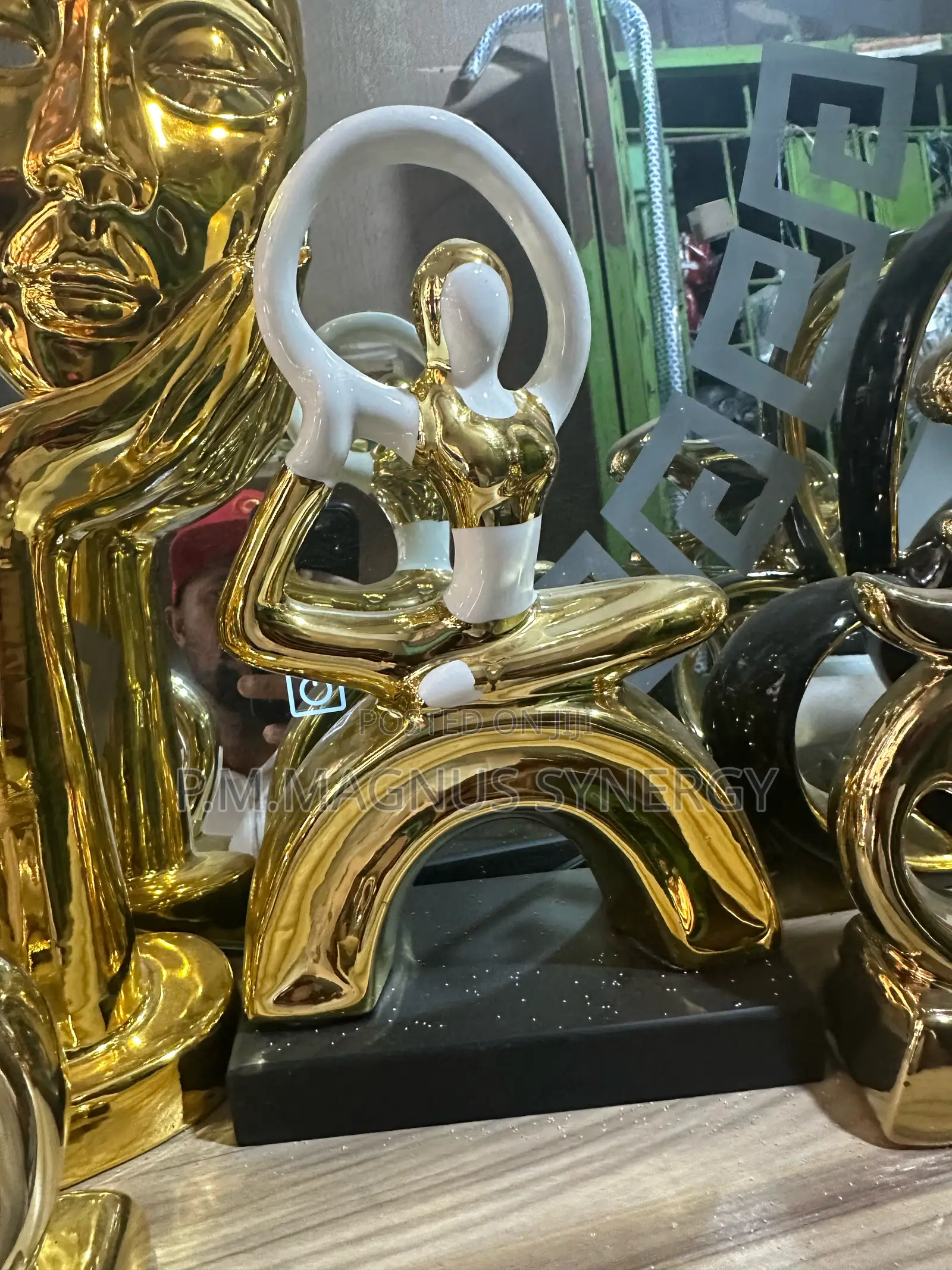 England Standard Table Decor