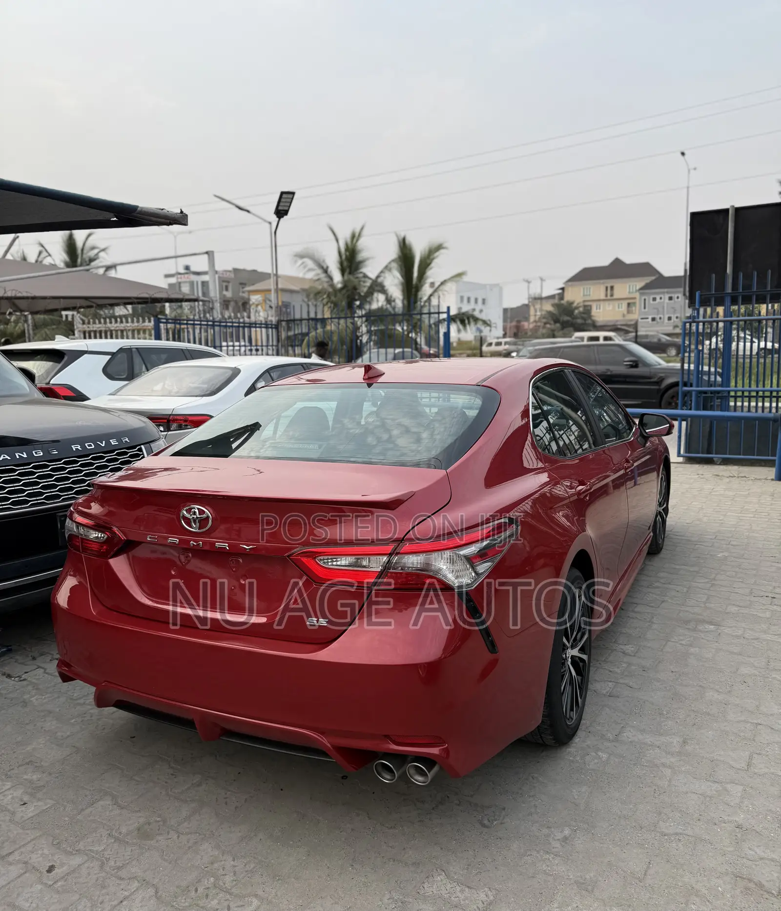 Toyota Camry SE (2.5L 4cyl 8A) 2019 Red