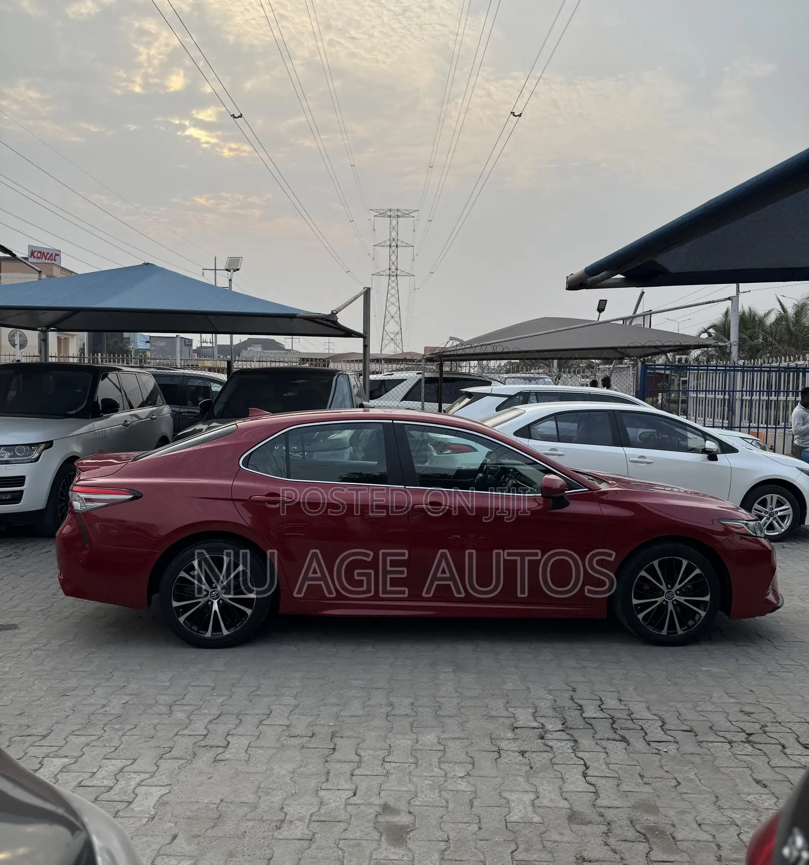 Toyota Camry SE (2.5L 4cyl 8A) 2019 Red