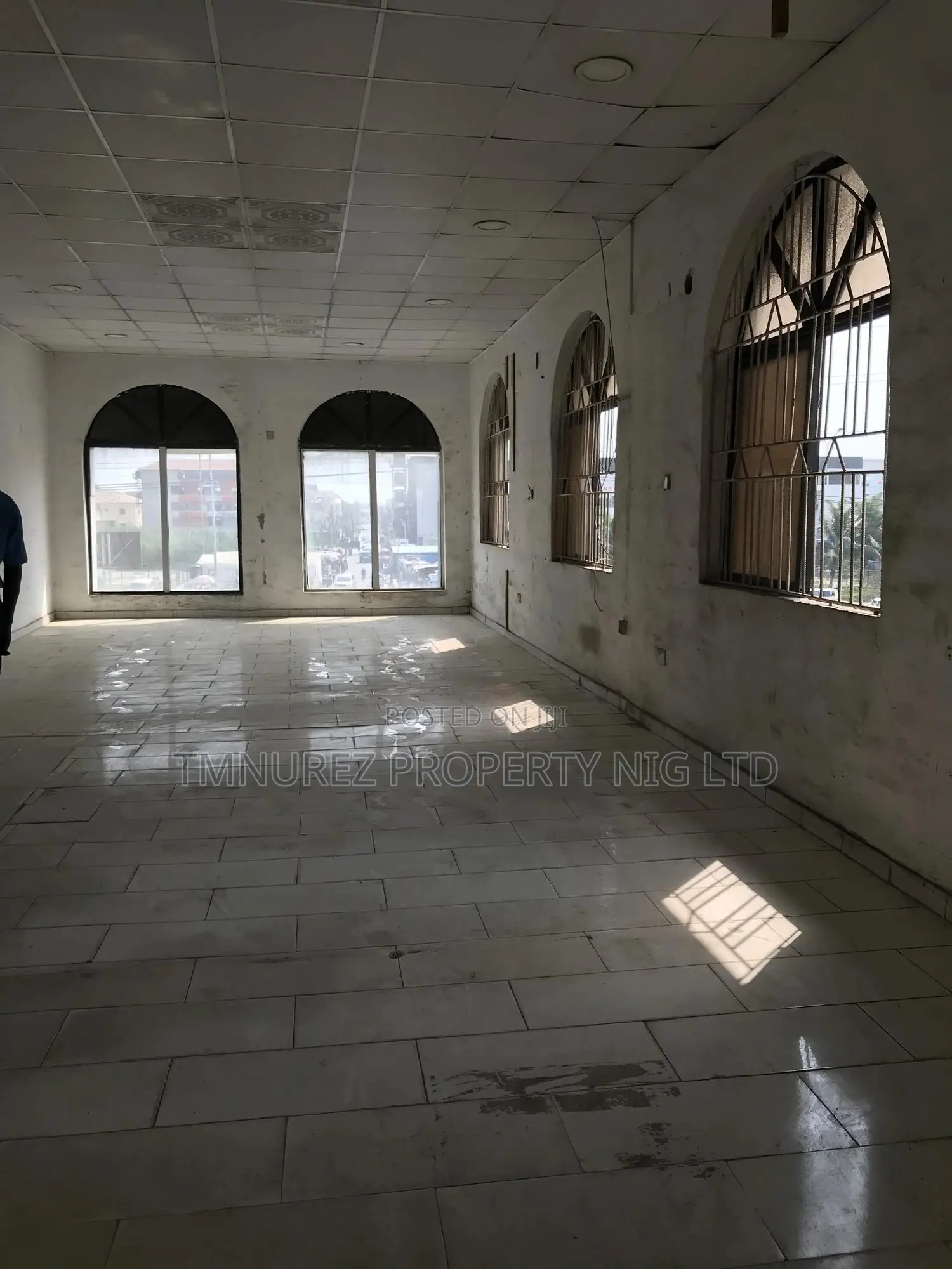 Open Space Show Room