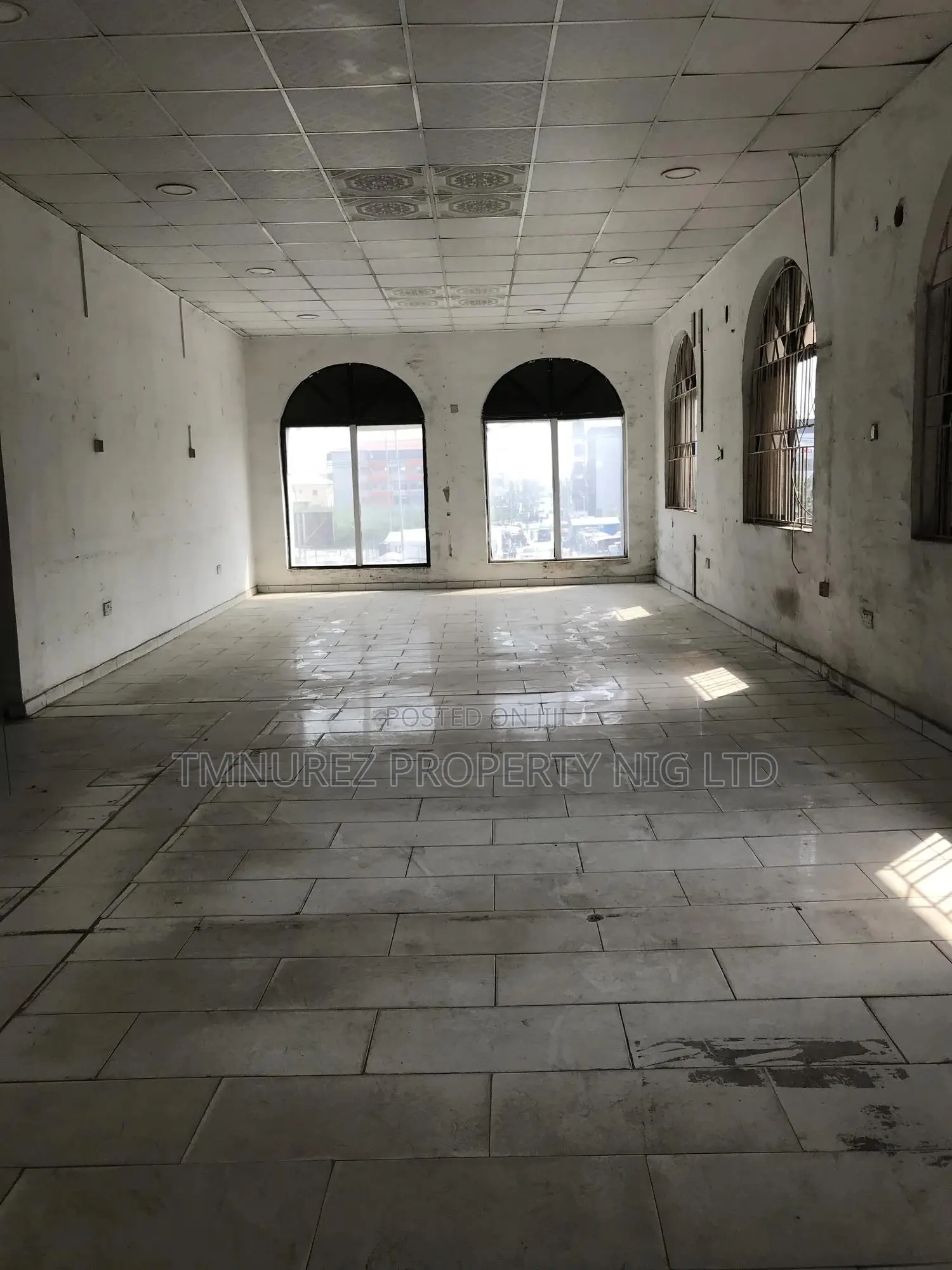 Open Space Show Room