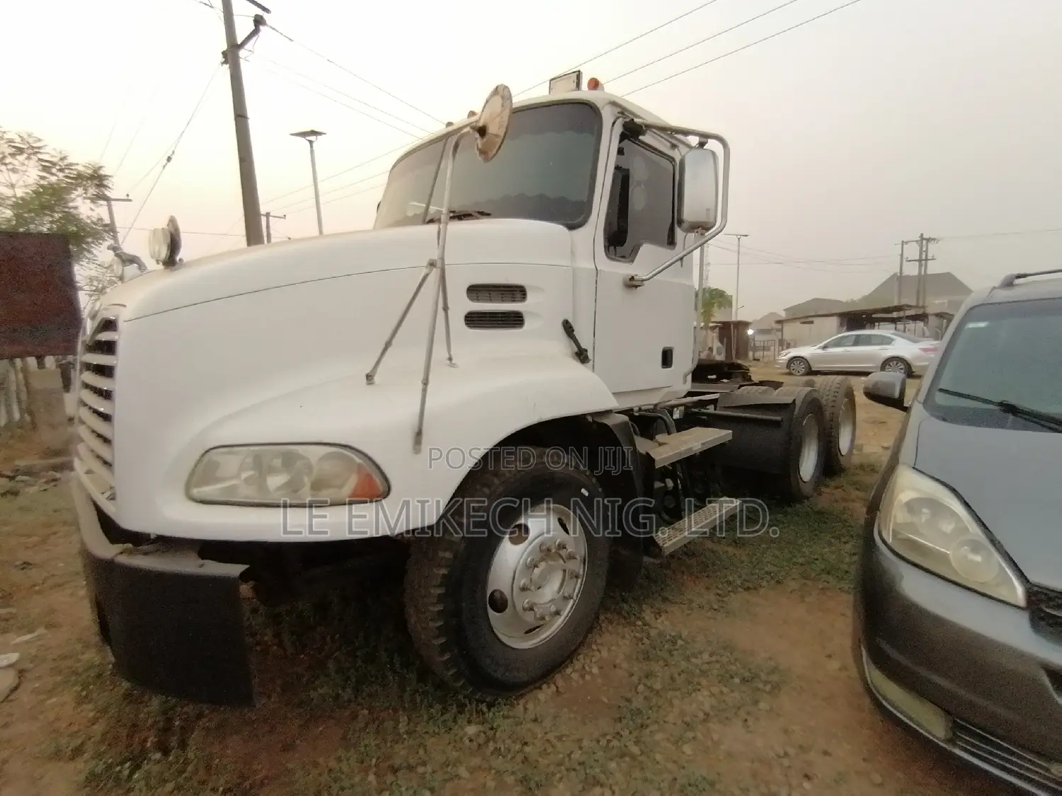 Mack Semi Trailer Vision