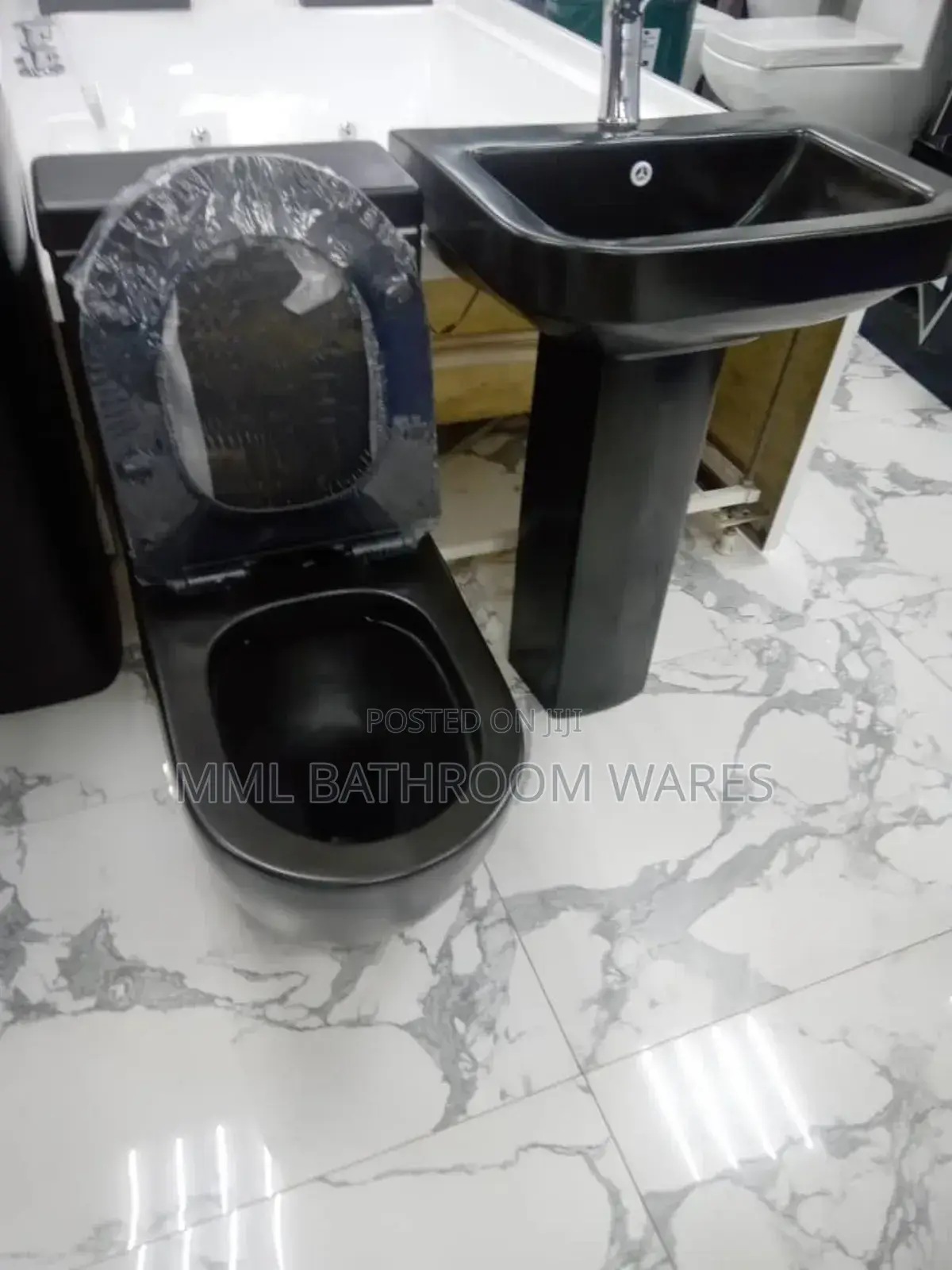 Black Toilet Seats With Basin