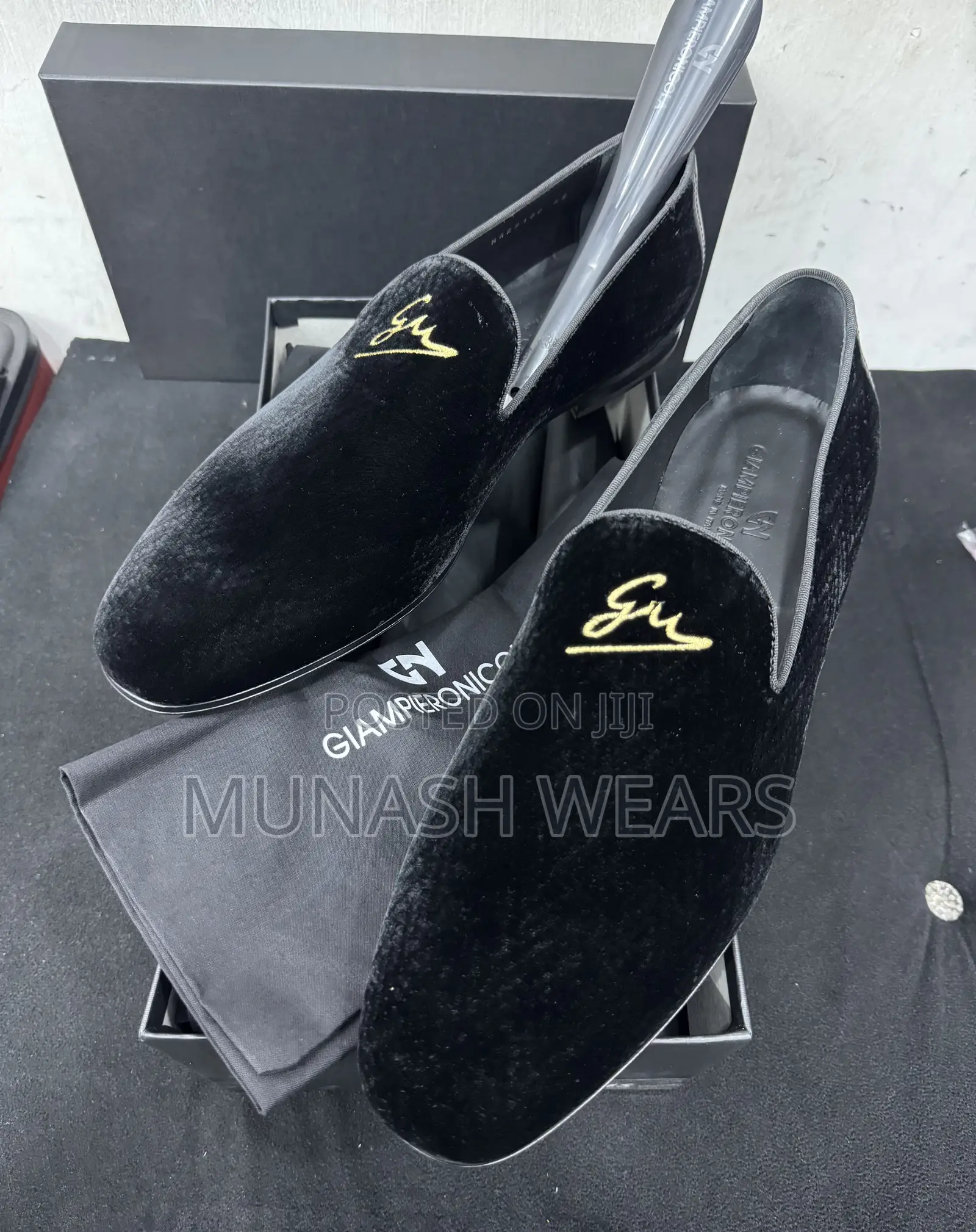 Italian Original Velvet Giamperionicola Shoe