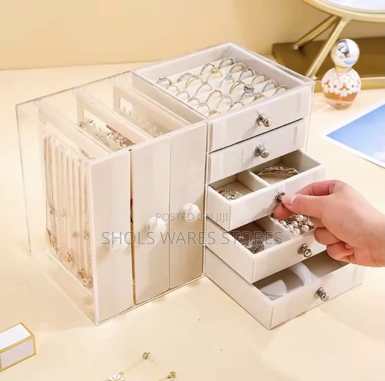 Exquisite Jewelry Box