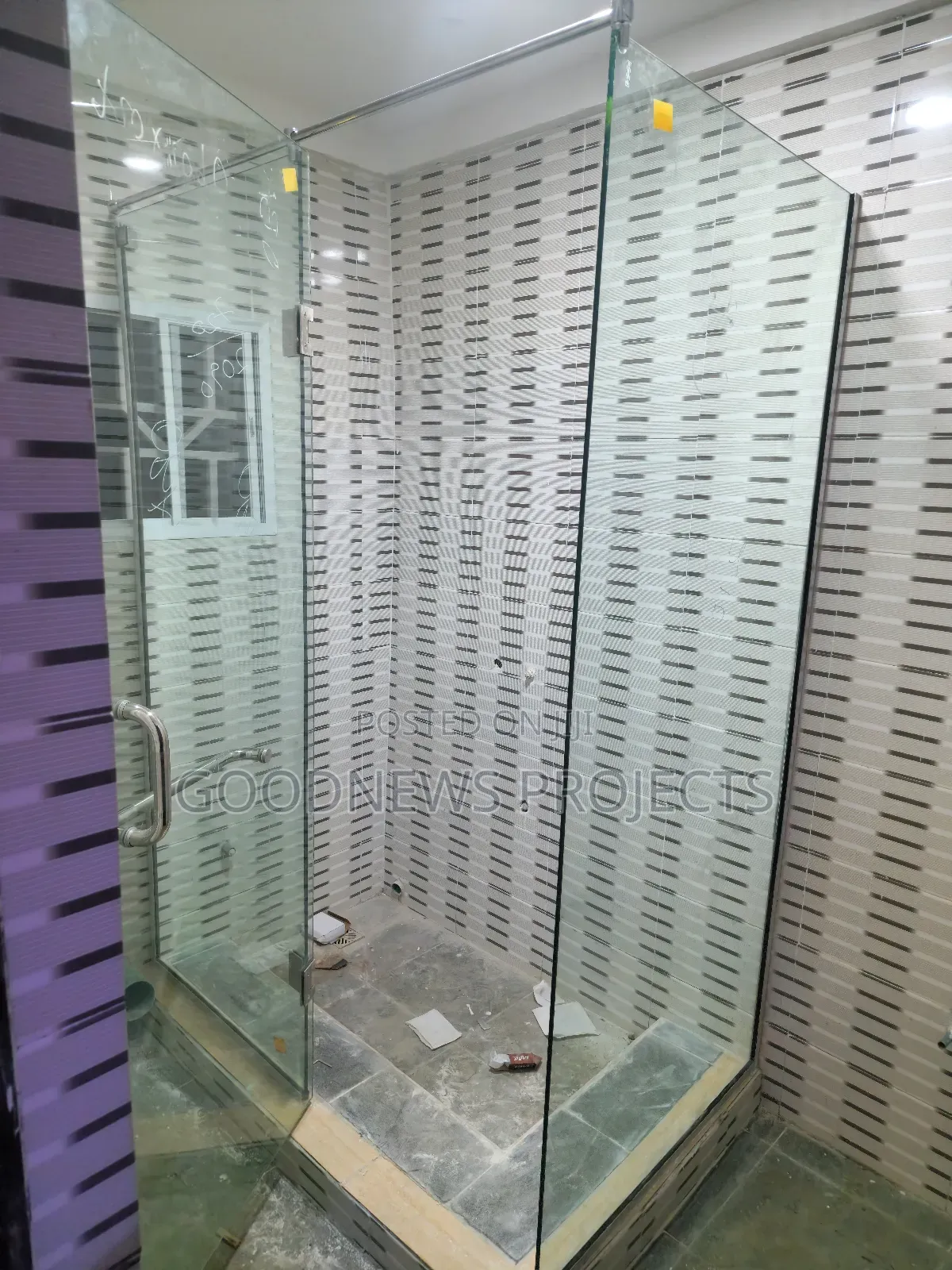 Solid 10mm Tempered Glass Cubicle