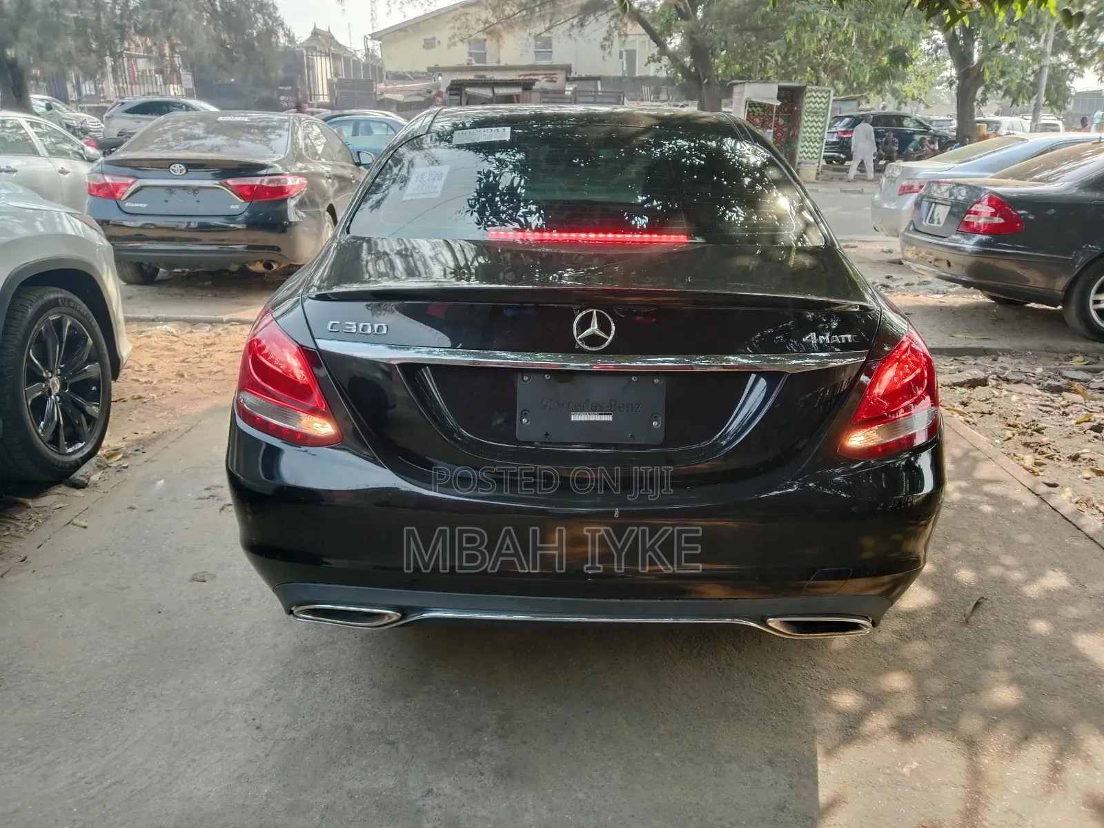 Mercedes-Benz C300 Luxury Sedan RWD (2.0L 4cyl 7A) 2016 Black