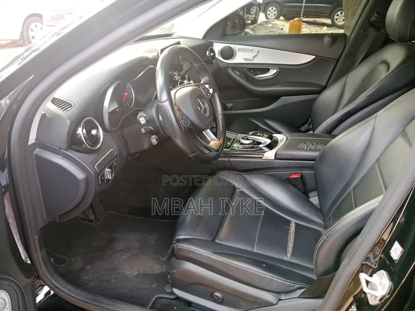 Mercedes-Benz C300 Luxury Sedan RWD (2.0L 4cyl 7A) 2016 Black