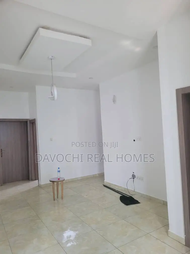 3bdrm Apartment in Chevron, Lekki for rent