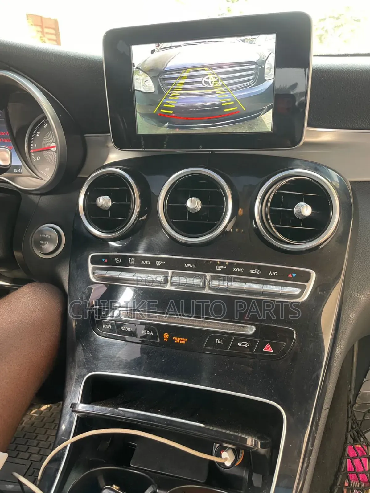 Installing Reverse Camera on Follow Come Benz C300 2016