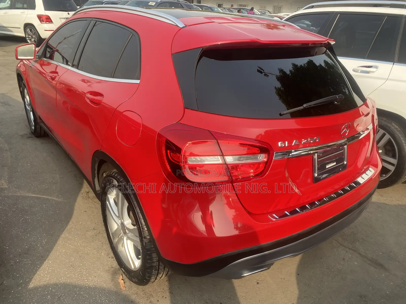 Mercedes-Benz GLA 250 2015 Red