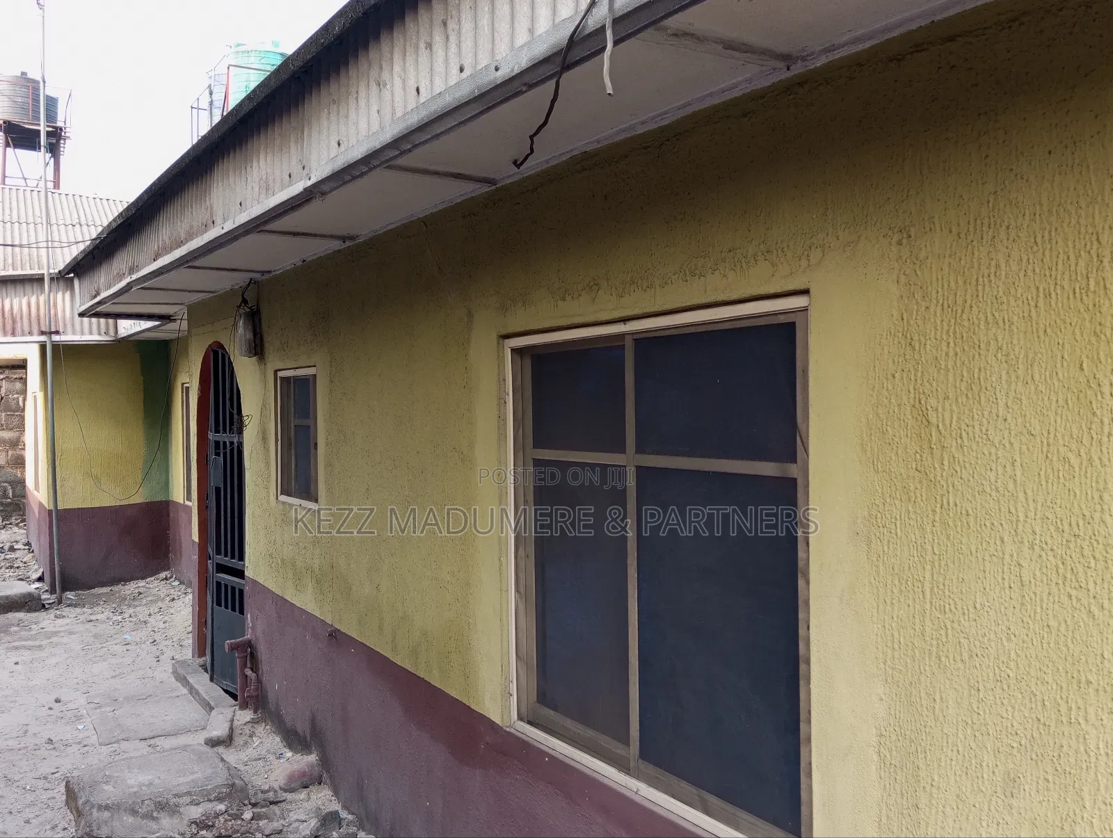 7bdrm Block of Flats in Off Omachi Estate,, Port-Harcourt for sale