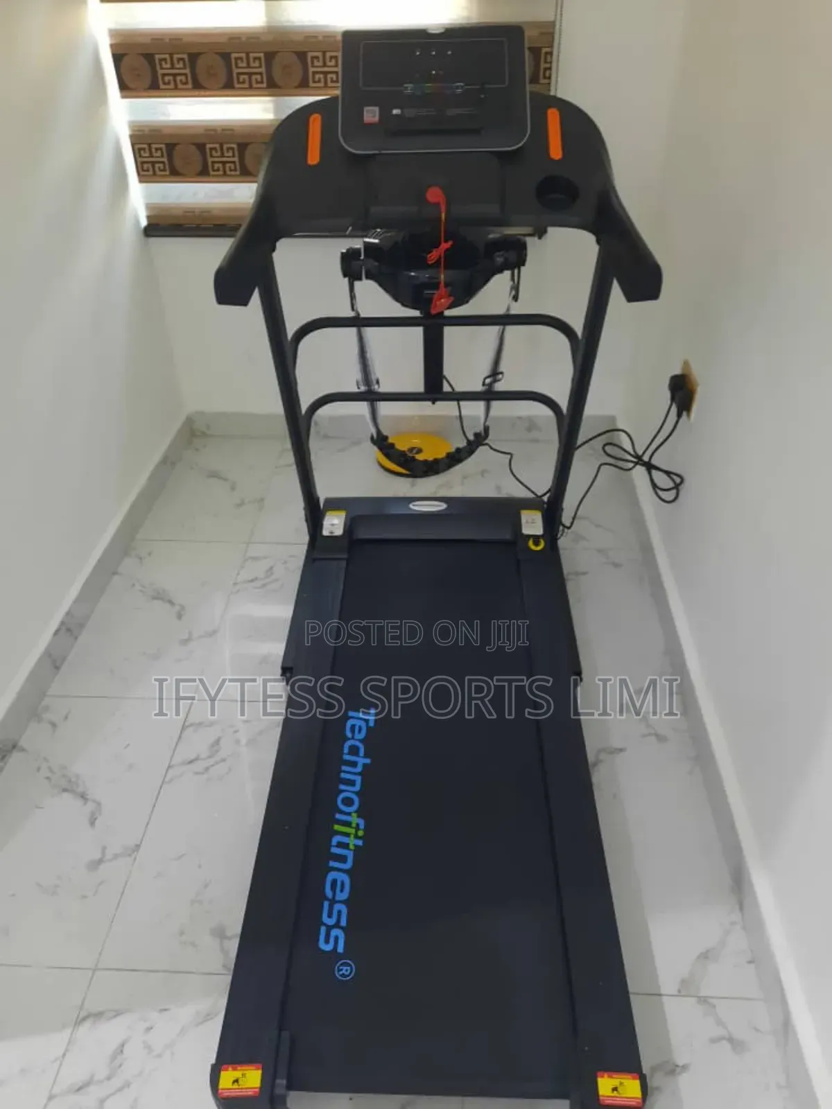 Technofitness 2hp Treadmill With Massager and Twister.