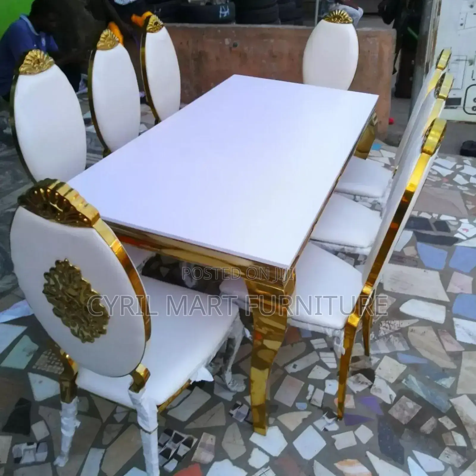 Set of VIP Events Table and Chairs Gold Wooden Top
