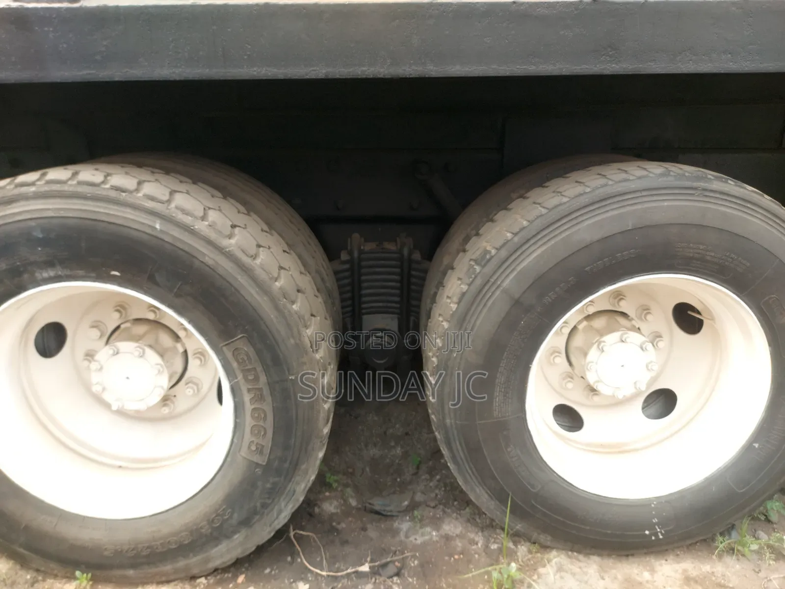 Clean 24valve R Model MACK Ten Tyres Dump Truck Superb Engi