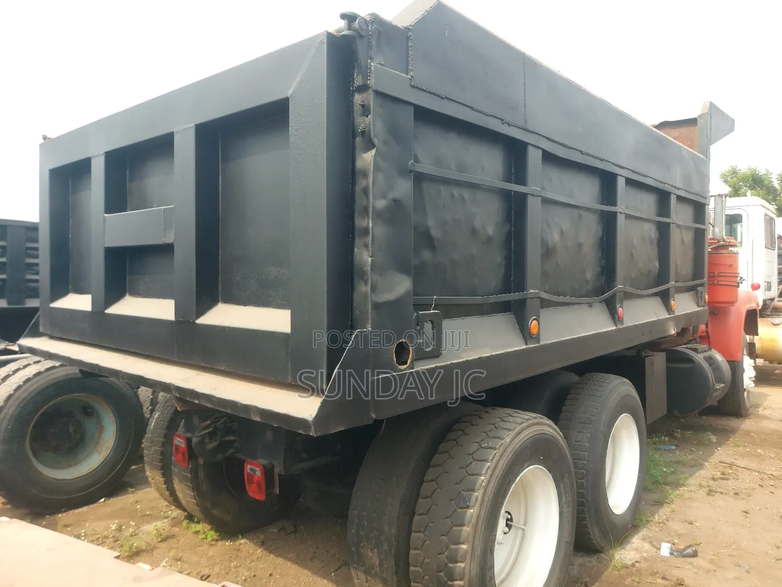 Clean 24valve R Model MACK Ten Tyres Dump Truck Superb Engi