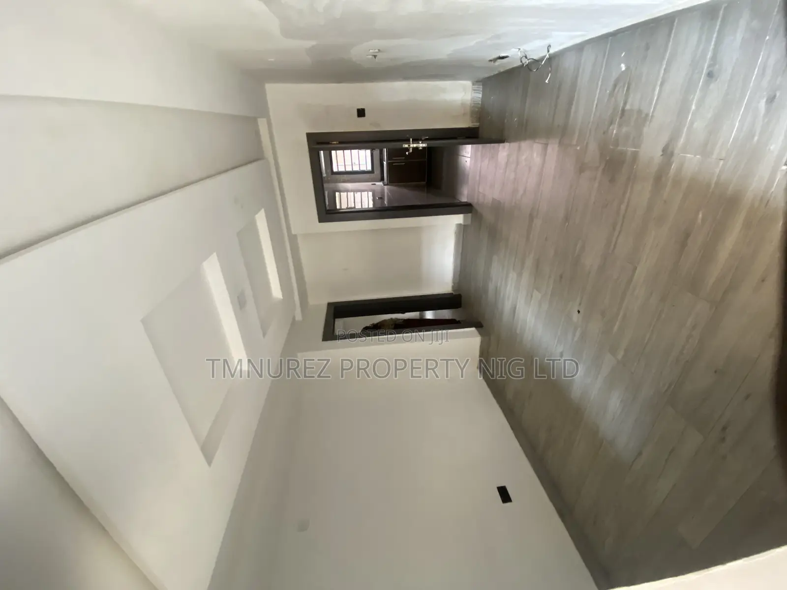 1bdrm Apartment in Lekki Phase 1 for rent