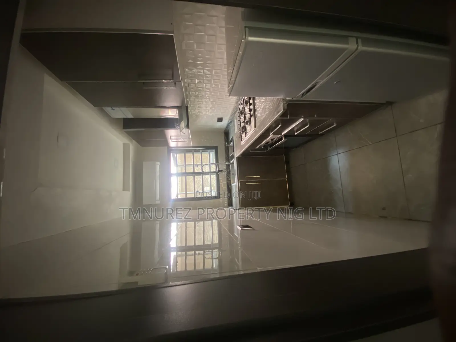 1bdrm Apartment in Lekki Phase 1 for rent