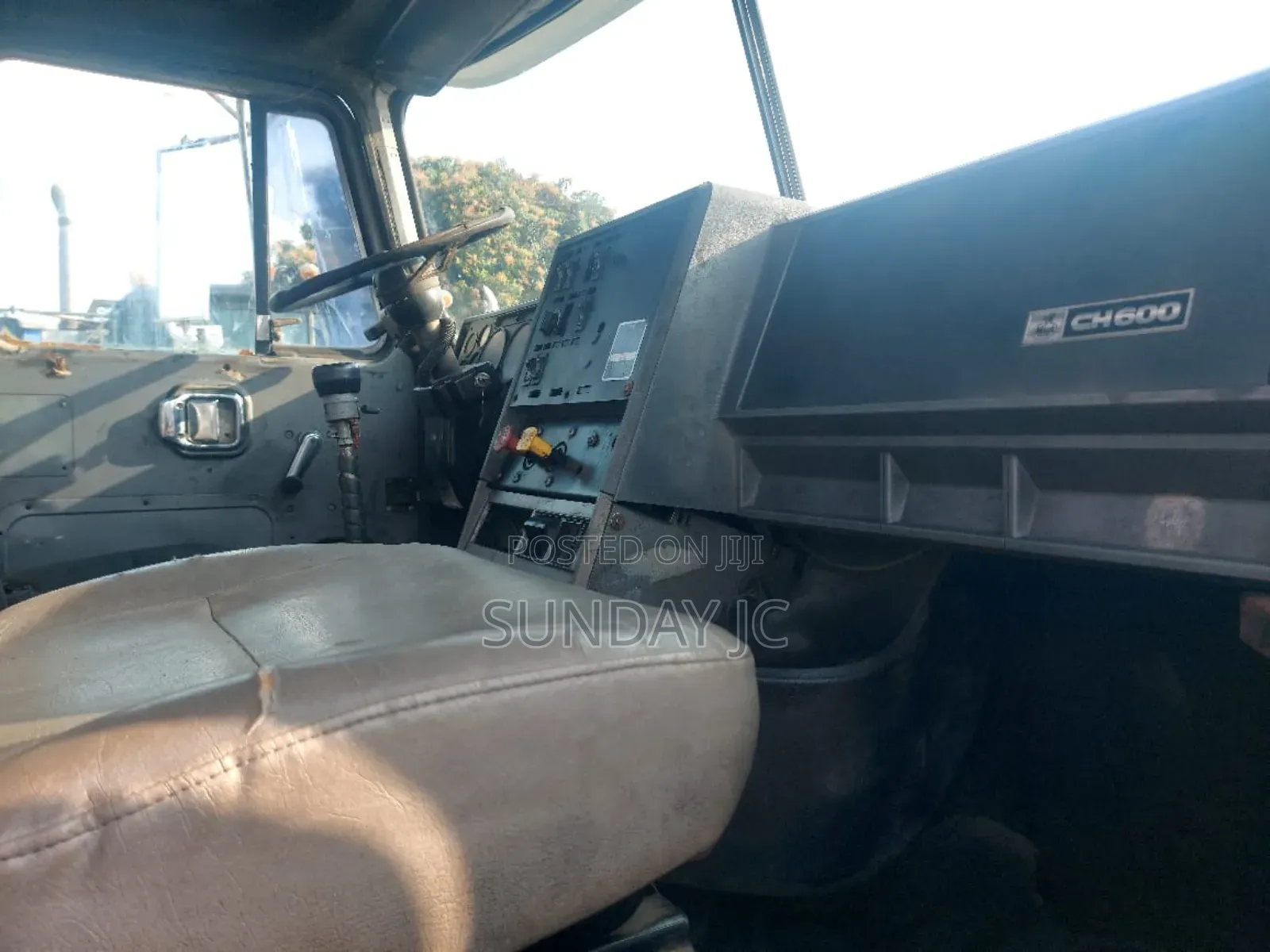 Superb Manual Injector CH Mack Ten Tyres Head Truck Spring