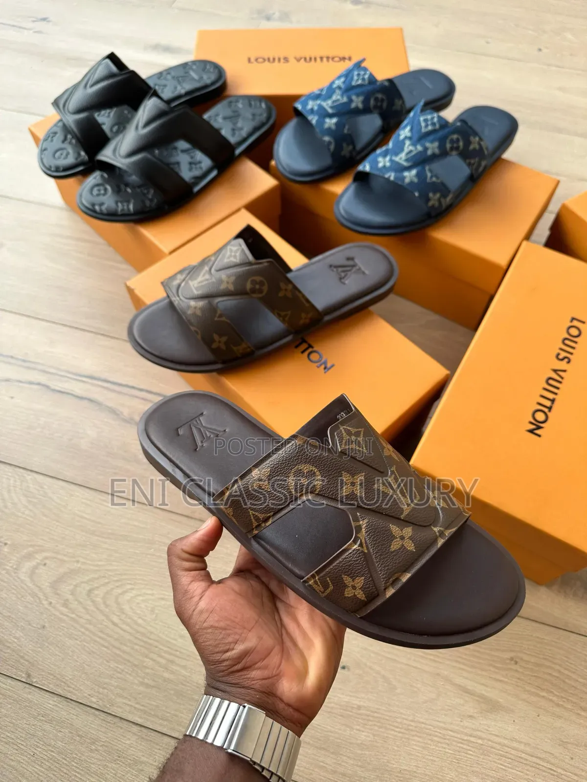 Original Luxury Leather Slippers Louis Vuitton Available