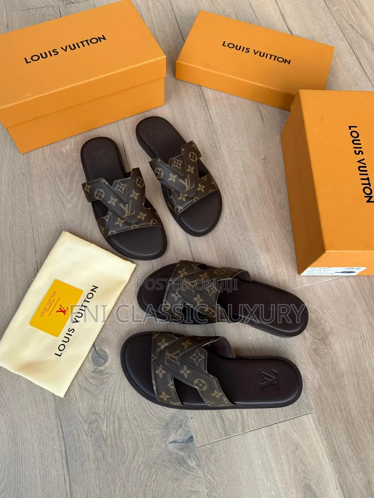 Original Luxury Leather Slippers Louis Vuitton Available