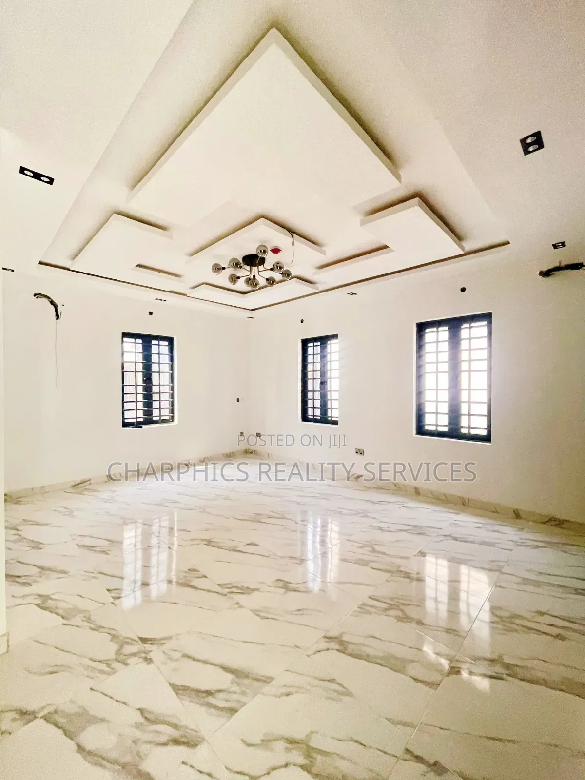 5bdrm Duplex in Ikate for sale