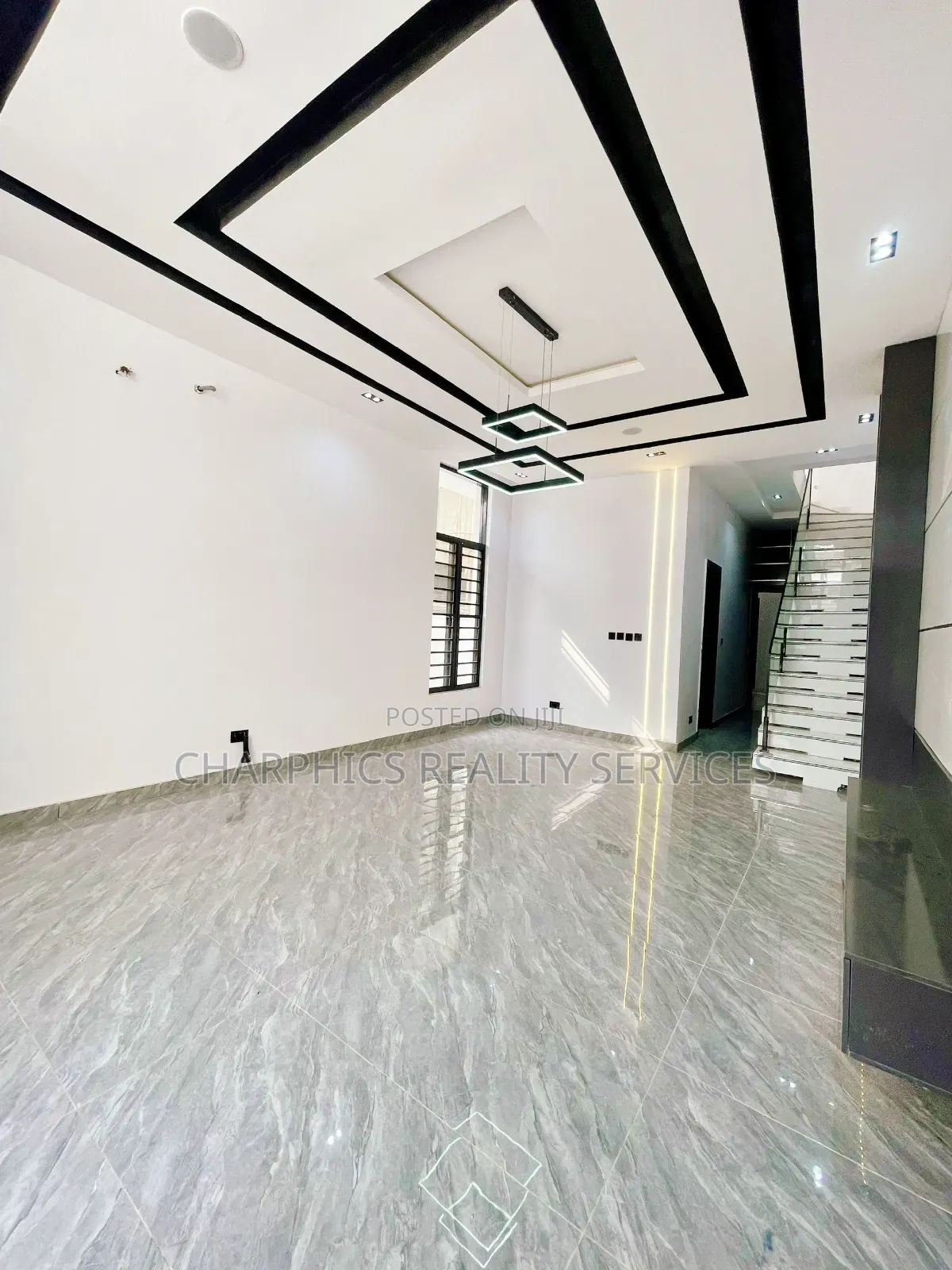 4bdrm Duplex in Ikota for sale