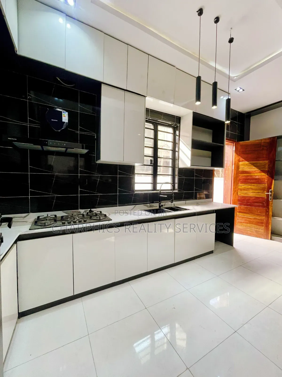 4bdrm Duplex in Ikota for sale