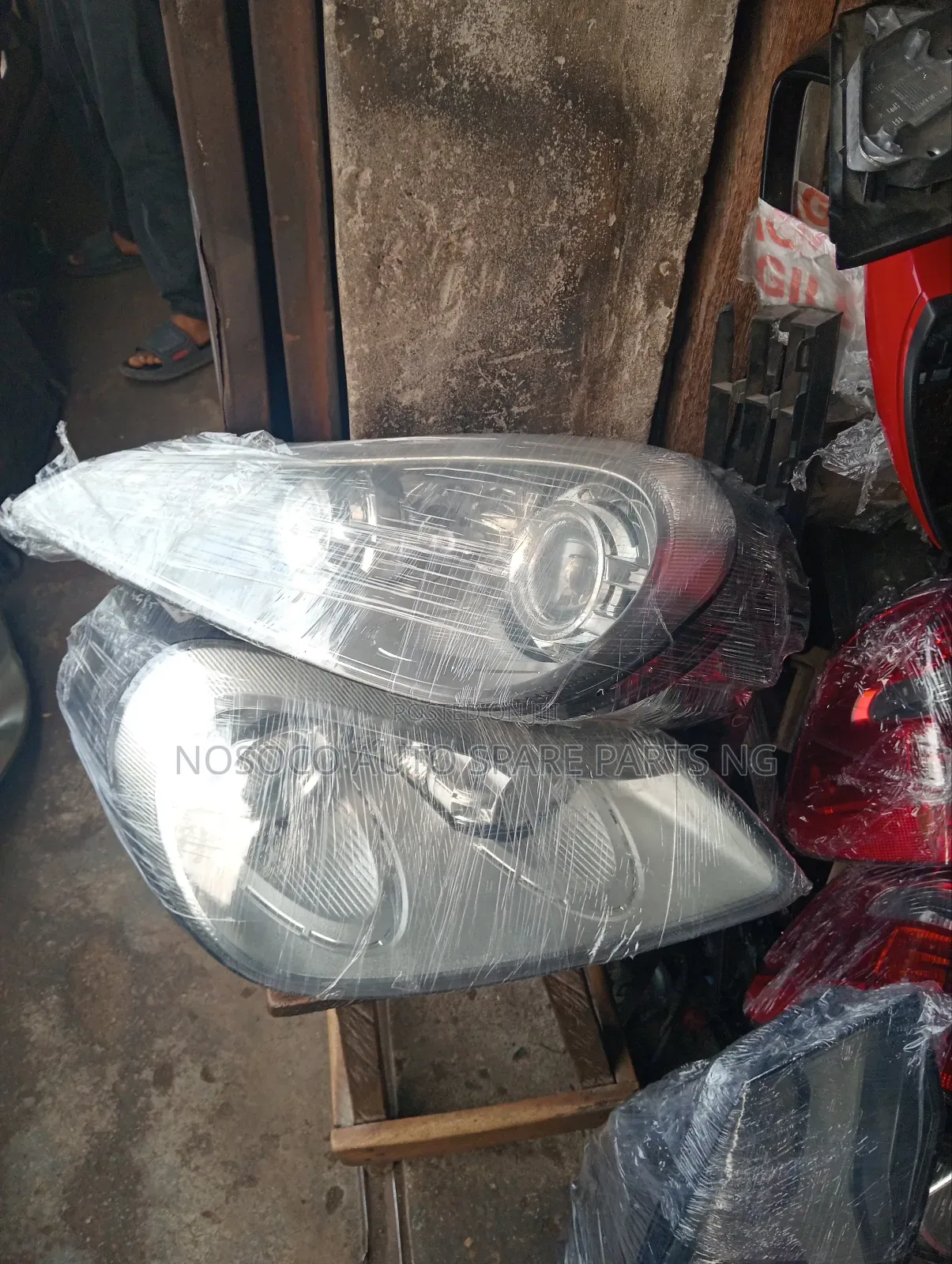 Head Light Porsche Cayenne 2010