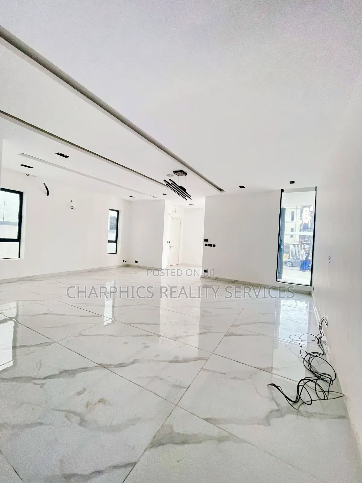 5bdrm Duplex in Lekki Phase 1 for sale