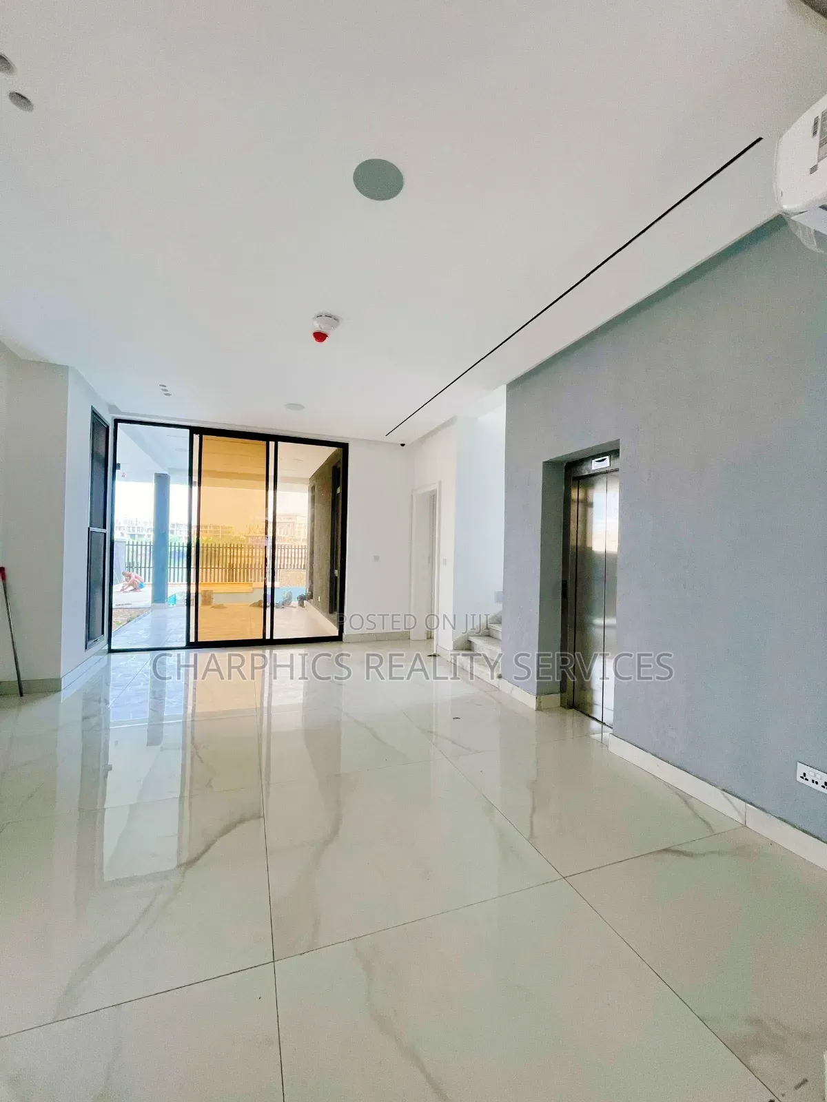5bdrm Duplex in Ikoyi for sale