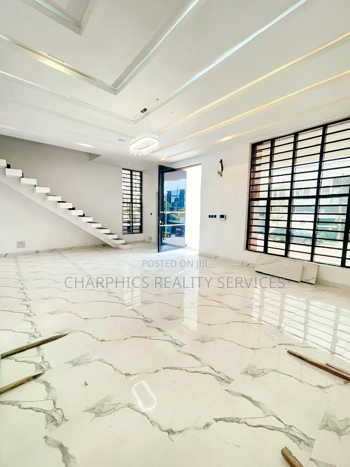 5bdrm Duplex in Lekki for sale