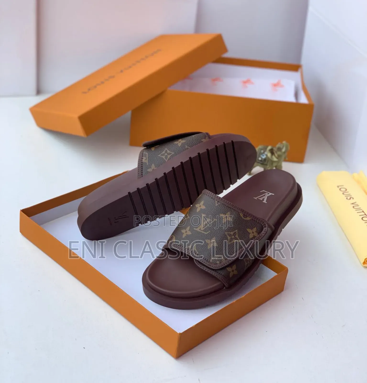 Louis Vuitton High Quality Slippers Available In Store ๐ฌ