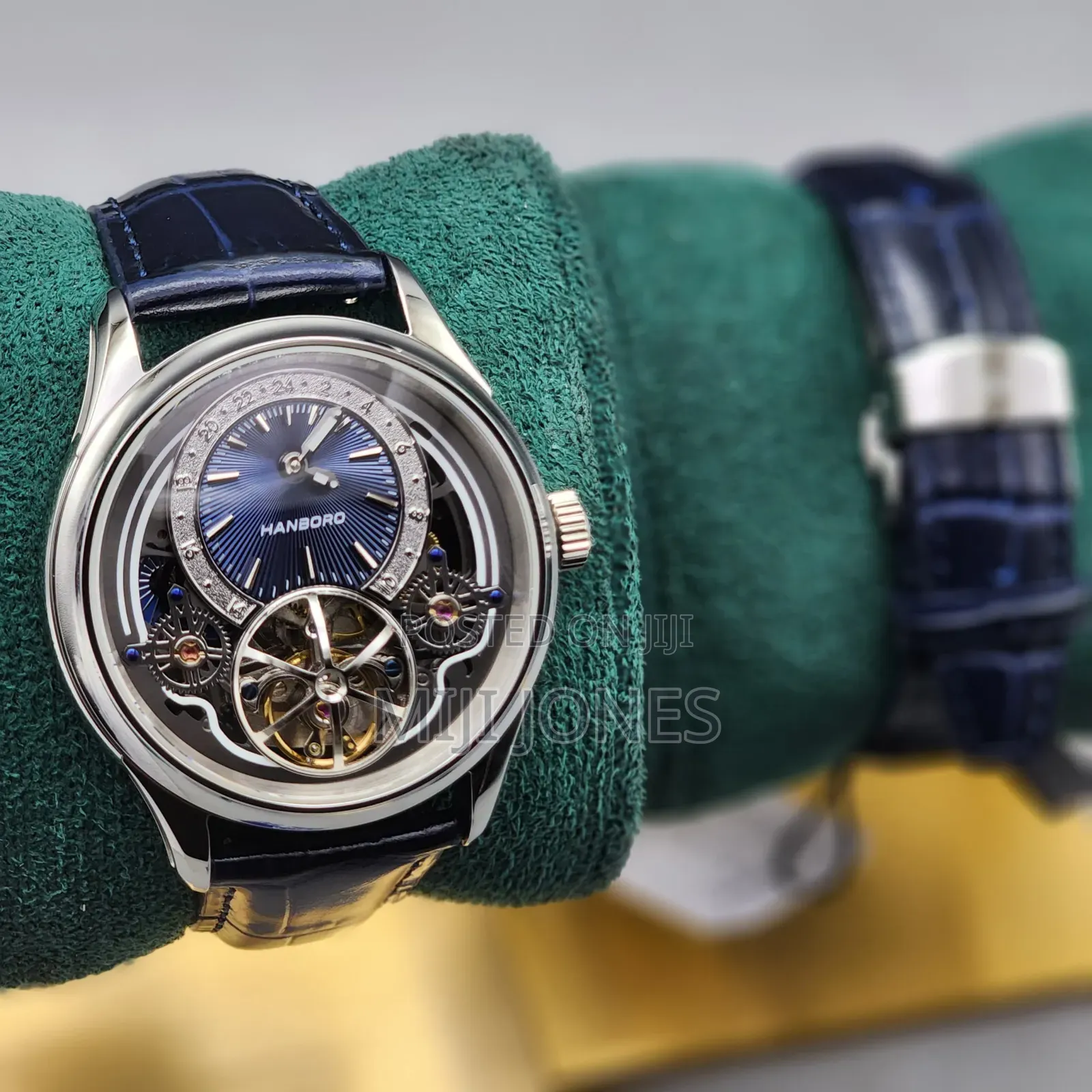 Hanboro Curve Leather Watch