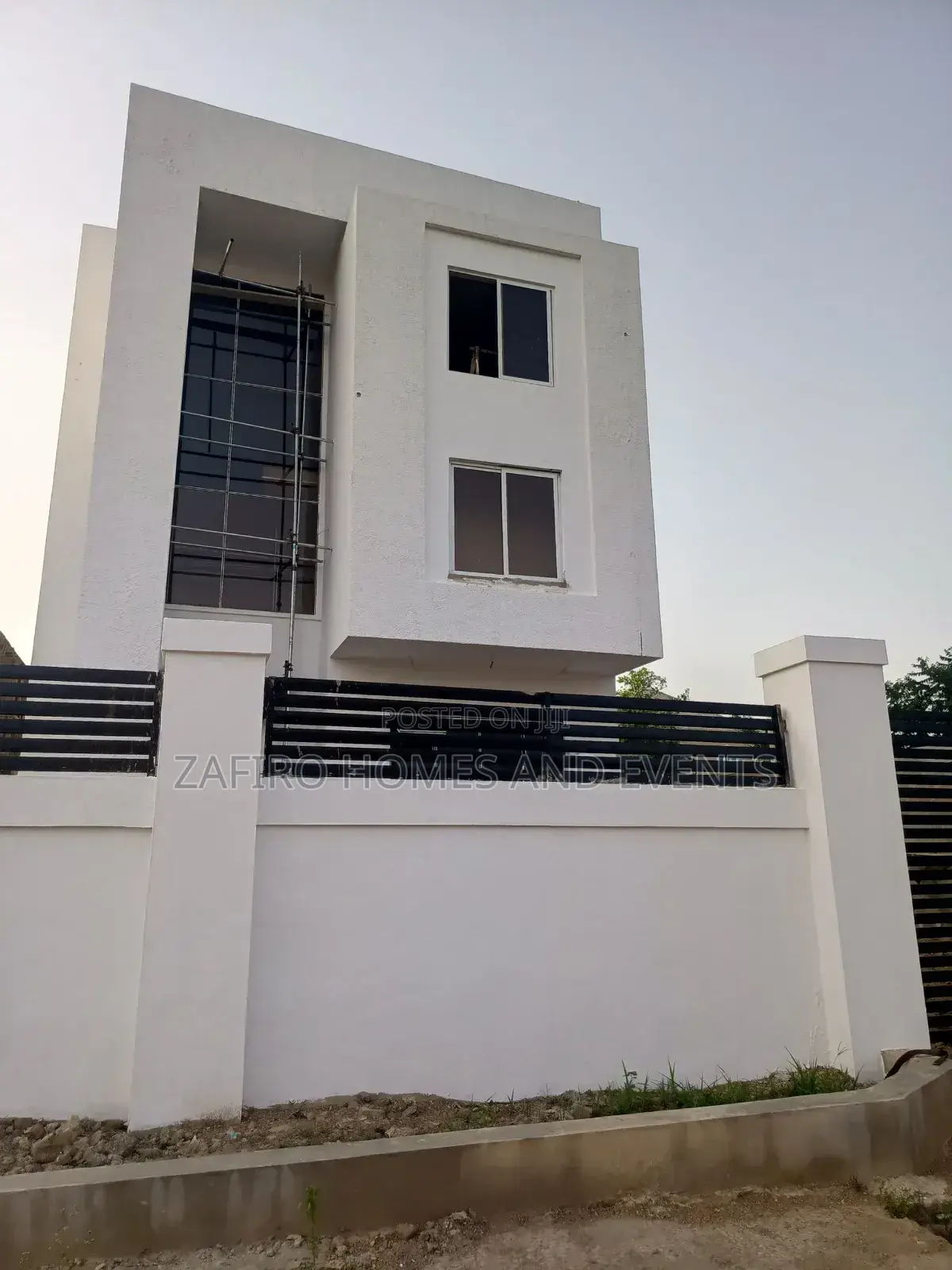 5bdrm Duplex in Kolapo Ishola Gra, for sale